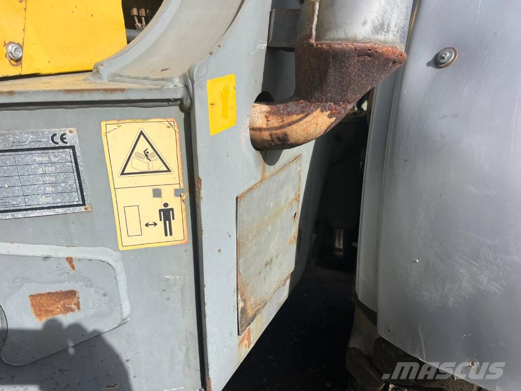 Lännen 8600 E Grävlastare