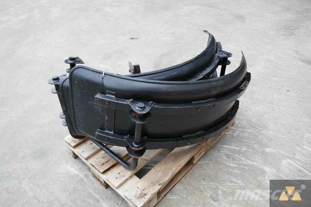 CAT 140M Front fender set Transport - drugo