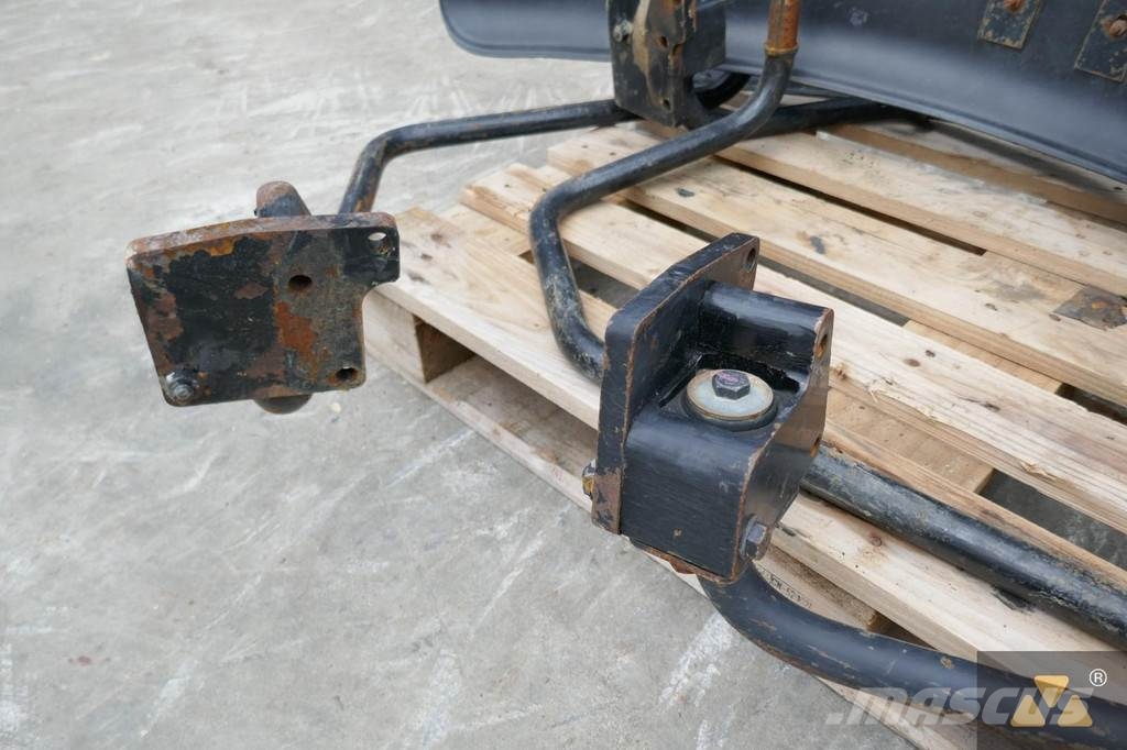 CAT 140M Front fender set Transport - drugo