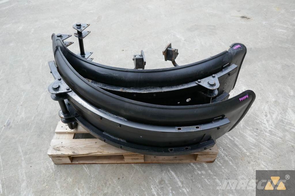 CAT 140M Front fender set Transport - drugo