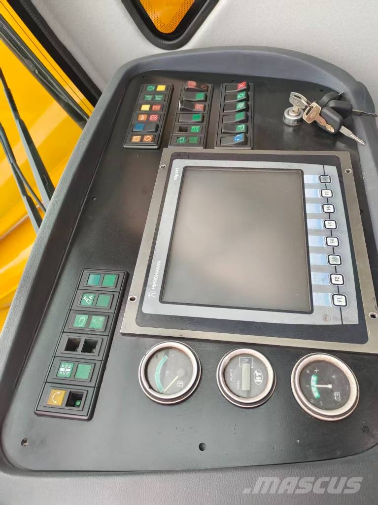 XCMG XCA200 Visurgājēji celtņi
