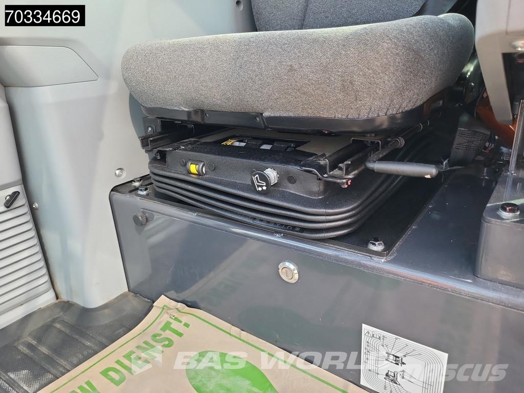 Develon DX55 R-7 A/C Mini bagri <7t