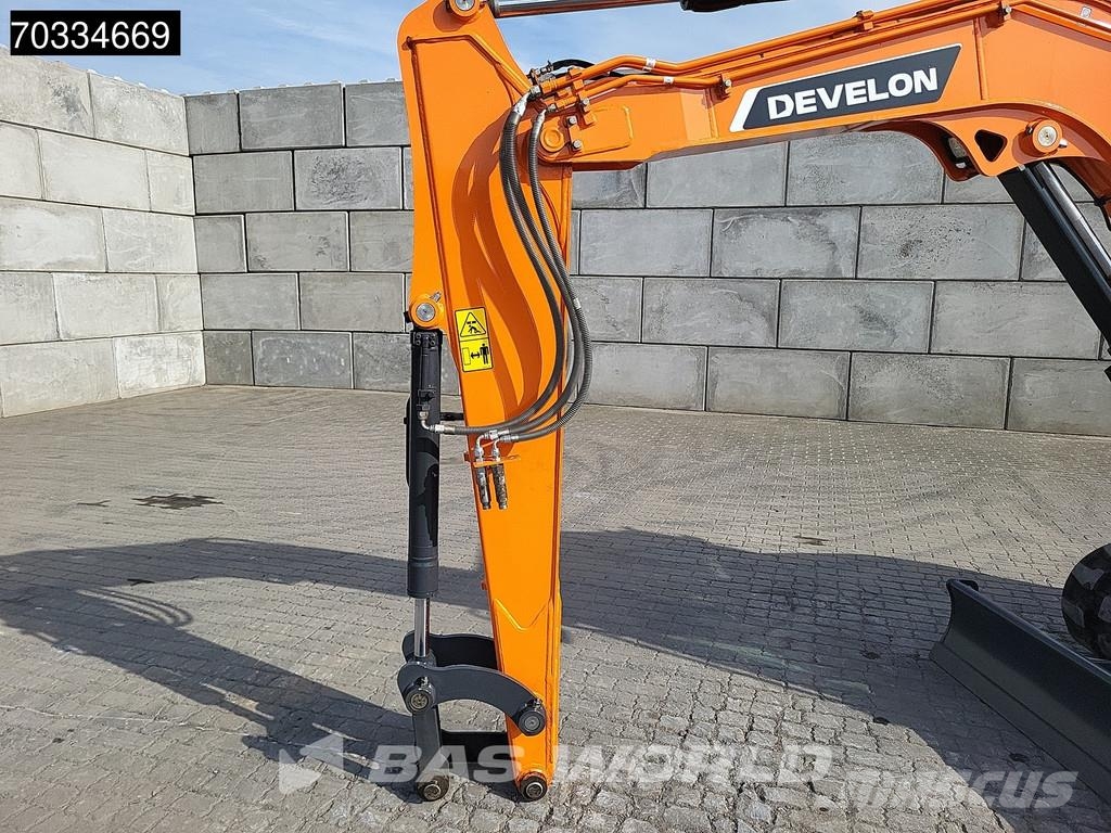 Develon DX55 R-7 A/C Mini bagri <7t