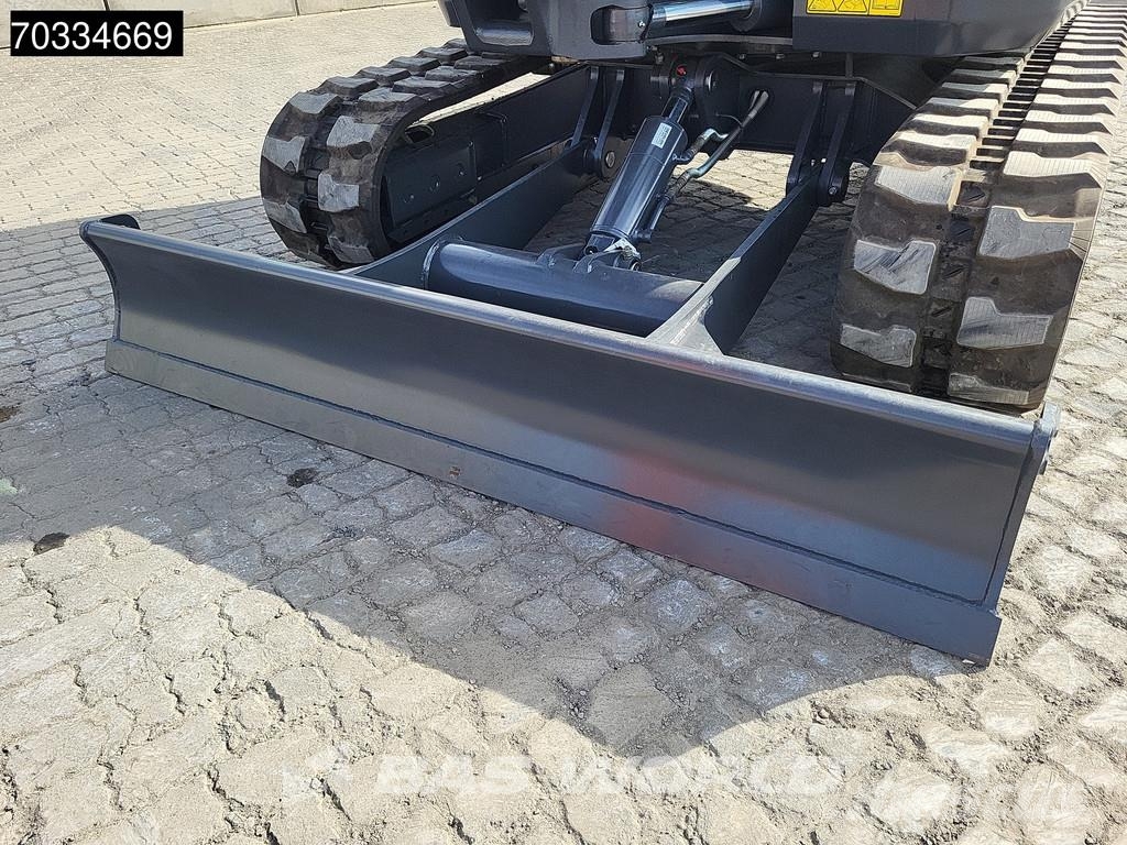 Develon DX55 R-7 A/C Mini bagri <7t