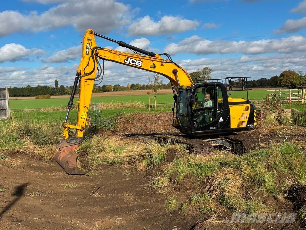 JCB JS 131 LC Raupenbagger