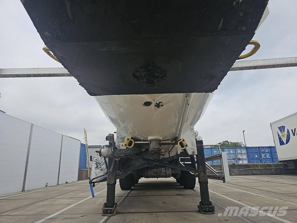 Magyar FUEL 8 COMP Semirremolques cisterna