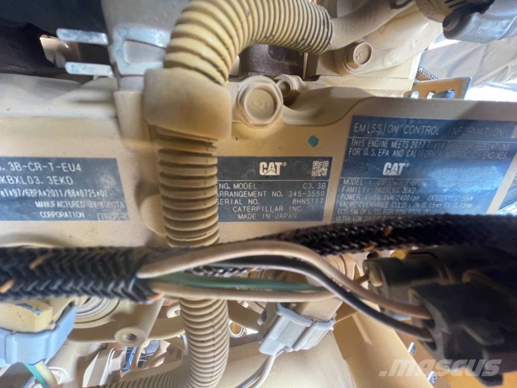 CAT 259 D لوادر انزلاقية التوجيه