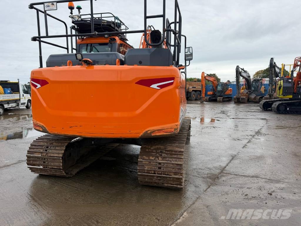 Doosan DX 140 LC Escavatori cingolati