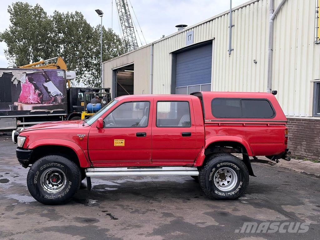 Toyota Hilux 4x4 4DW - 5 Seats - Manual Gearbox - 2.4 Die Auto's