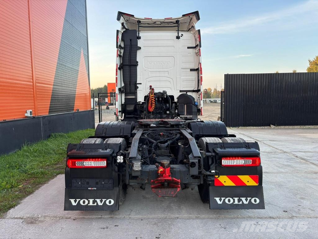 Volvo FH500 6x4 TANDEM LIFT / 75T GCW Tegljači