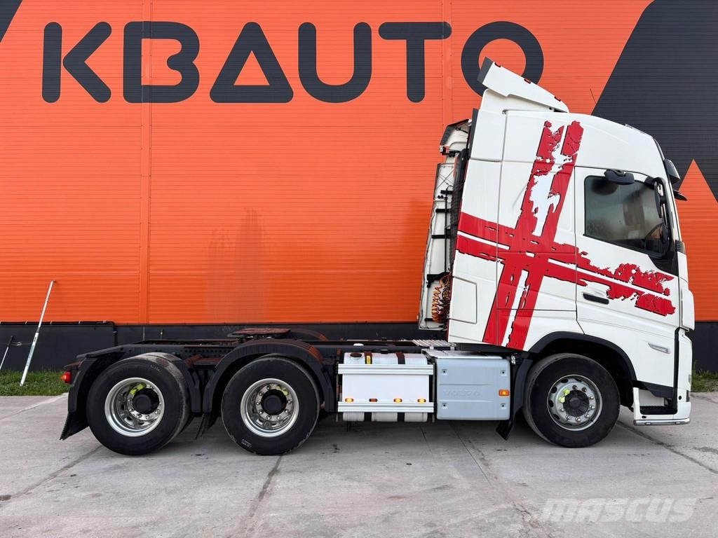 Volvo FH500 6x4 TANDEM LIFT / 75T GCW Tegljači