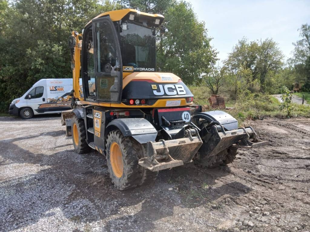 JCB Hydradig حفارات بعجل
