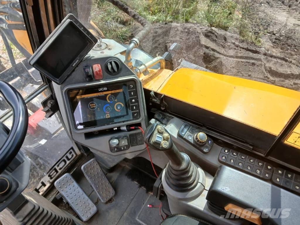 JCB Hydradig حفارات بعجل