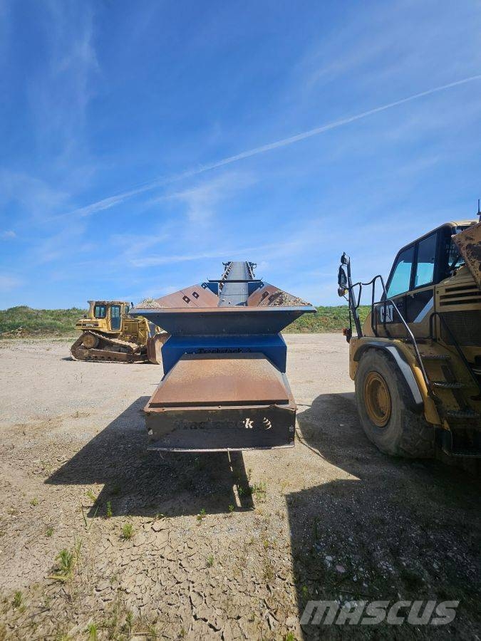  PPI LIMITED Convoyeur à bande sur chenilles Förderbandanlagen