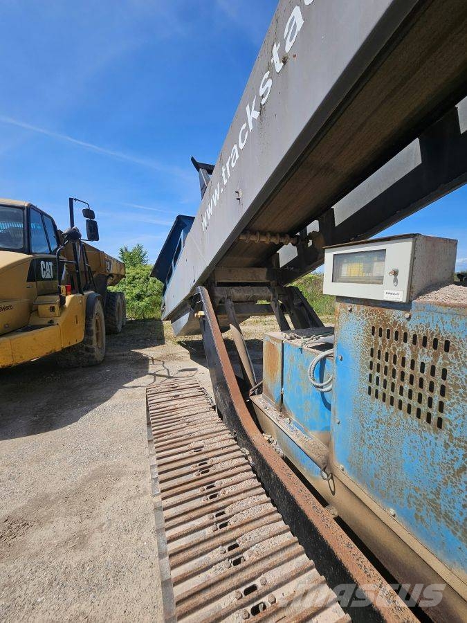  PPI LIMITED Convoyeur à bande sur chenilles Förderbandanlagen