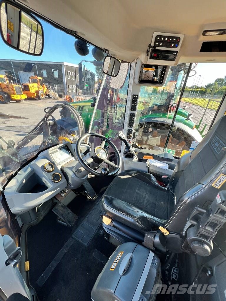 JCB 413 K T4F Pale gommate