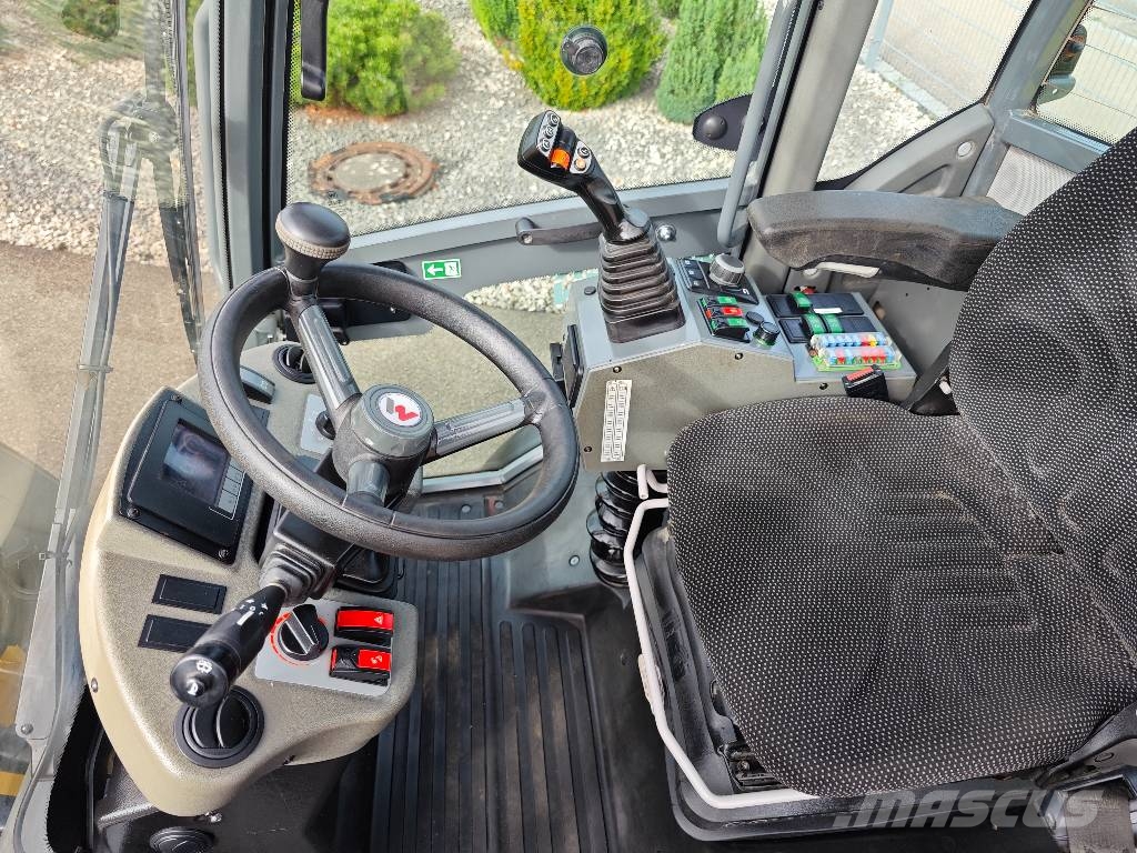 Wacker Neuson WL 60 Kolesové nakladače