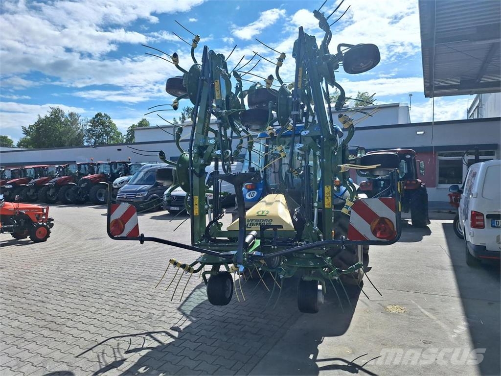 Krone VENDRO 900 مكابس وميبسات التبن