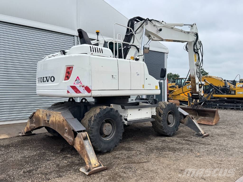 Volvo EW160D - 3 Buckets + 1 Grappler! / Triple Boom Mobilbagger