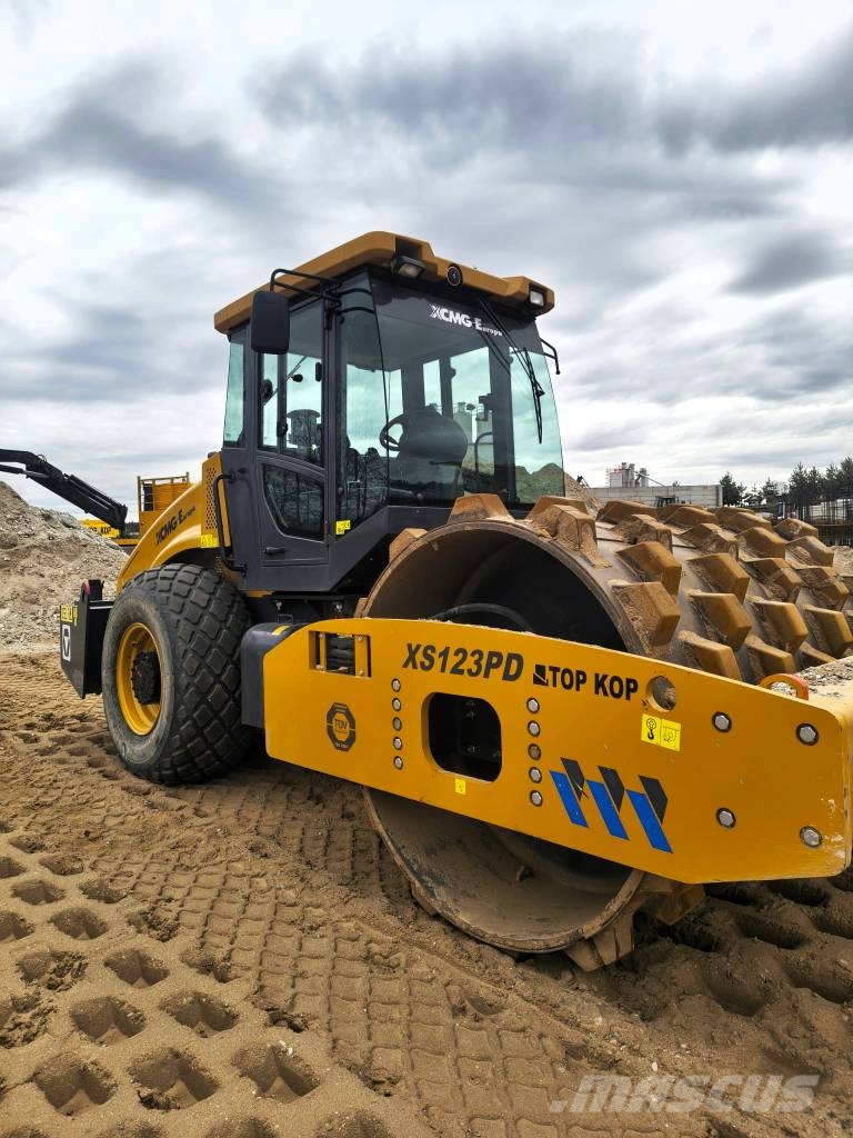 XCMG XS123PD Tek tamburlu silindirler
