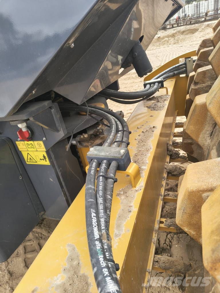 XCMG XS123PD Tek tamburlu silindirler