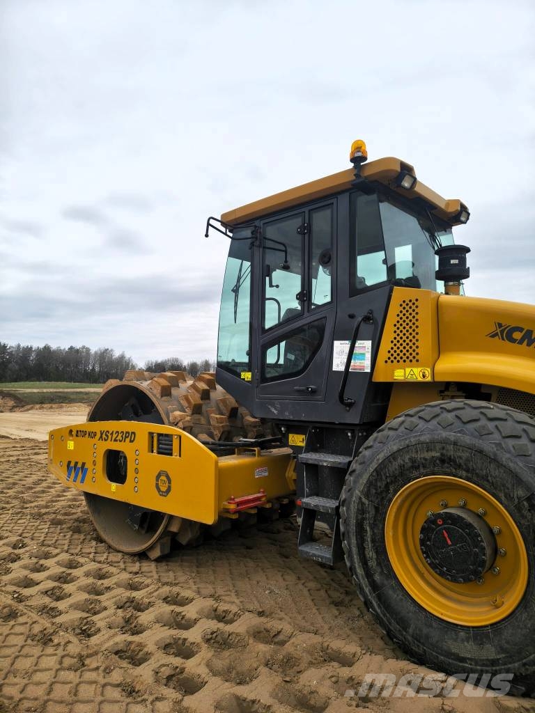 XCMG XS123PD Tek tamburlu silindirler