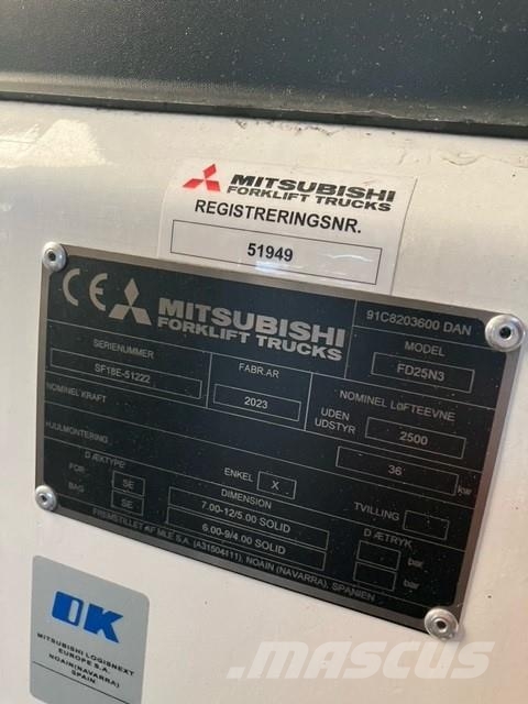 Mitsubishi FD25N3 Dieselmotviktstruckar