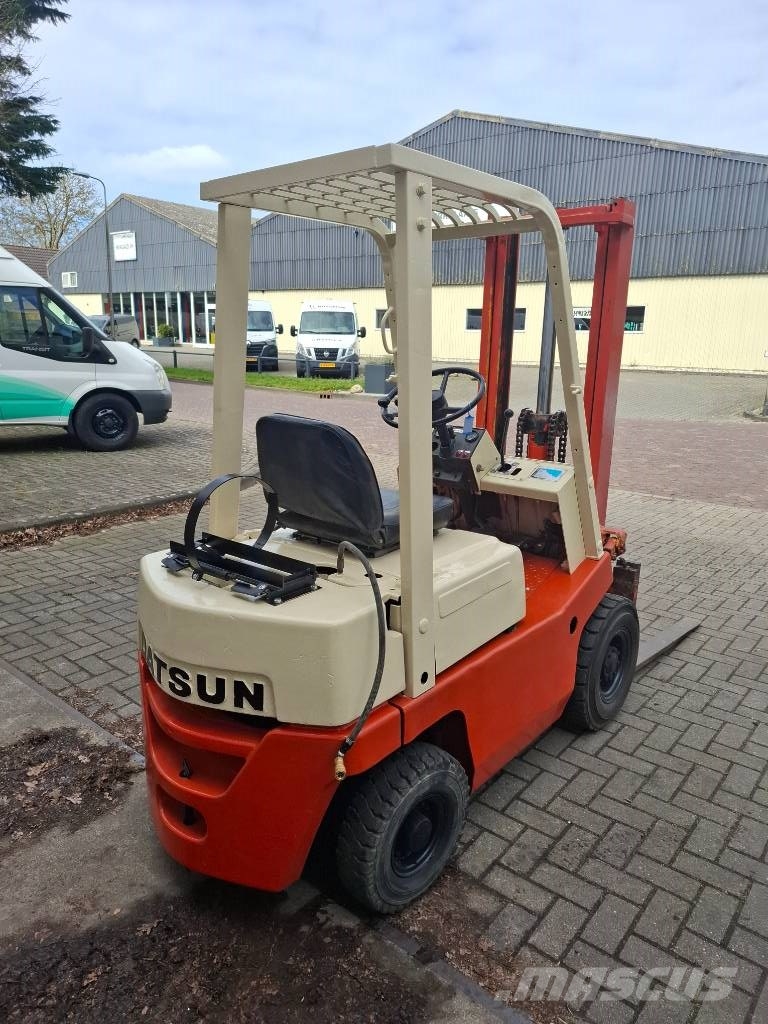Datsun Nissan F01-A14U Heftruck Газовые погрузчики