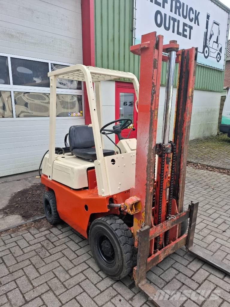 Datsun Nissan F01-A14U Heftruck Газовые погрузчики