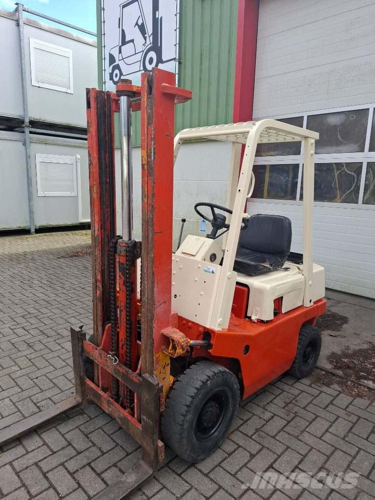 Datsun Nissan F01-A14U Heftruck Газовые погрузчики