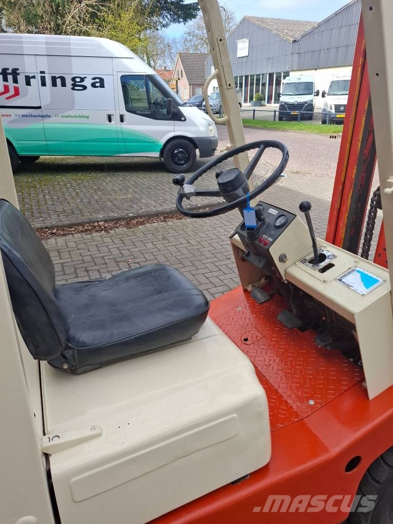 Datsun Nissan F01-A14U Heftruck Газовые погрузчики