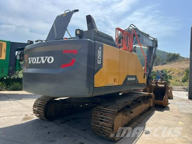 Volvo EC 250 EL Rupsgraafmachines
