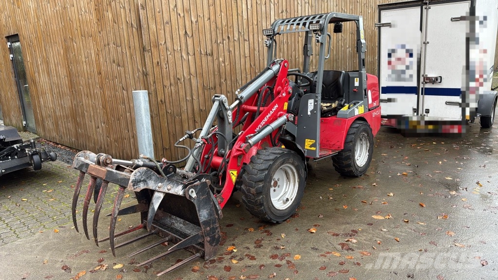 Weidemann 1240LP Hoflader /Hoftrac/Schäffer - MIT Greifzange Etukuormaimet ja kaivuulaitteet