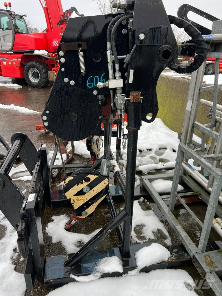 Manitou winch / lier 5000 kg Telescopic handlers
