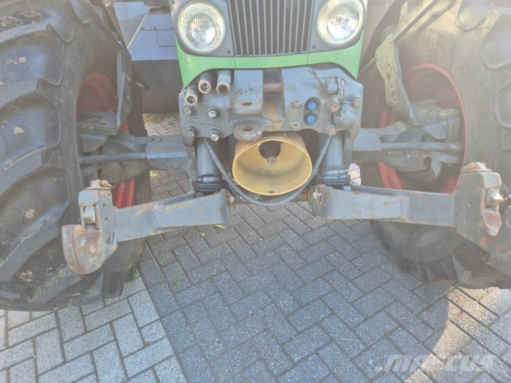 Fendt 716 Vario トラクター