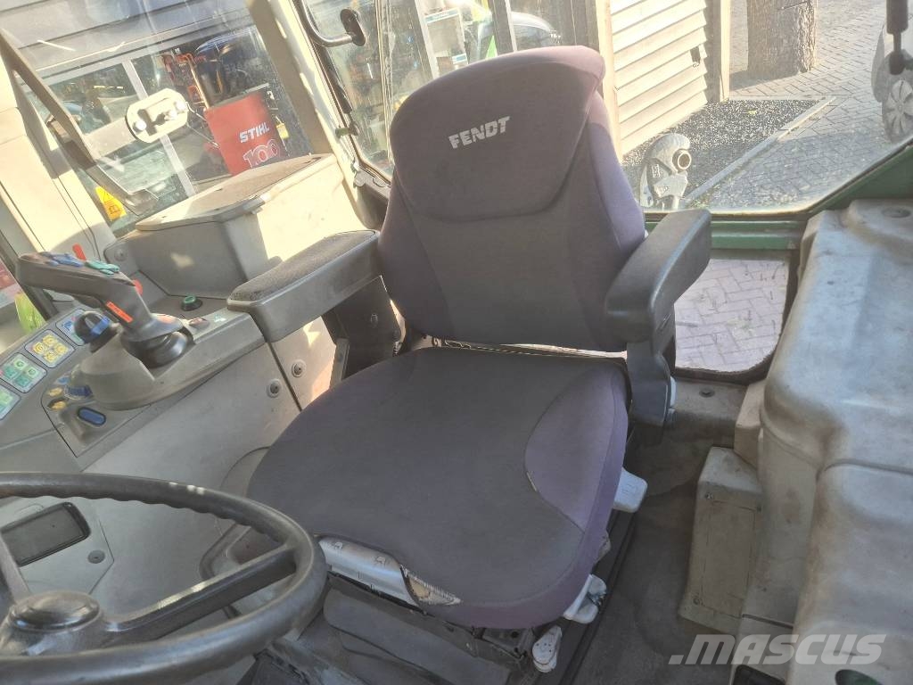 Fendt 716 Vario トラクター