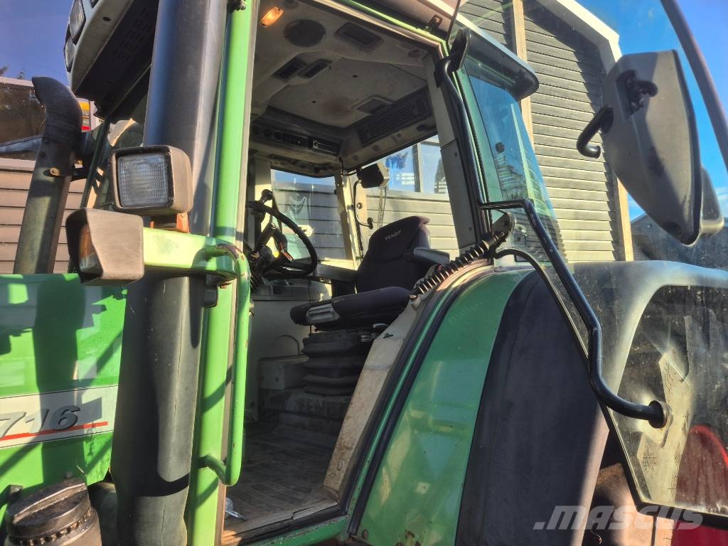 Fendt 716 Vario トラクター