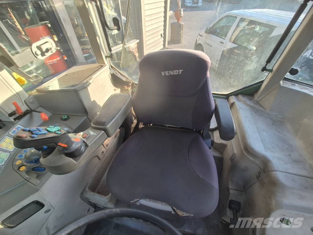 Fendt 716 Vario トラクター