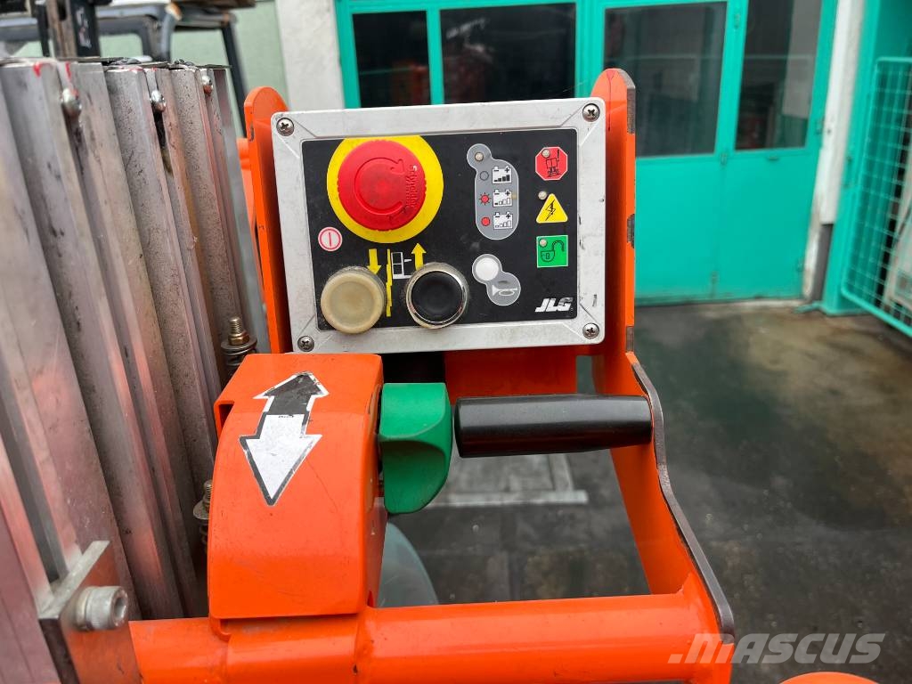 JLG TOUCAN DUO V-4139 IO Kompakts pacēlājs ar rotējošu strēli