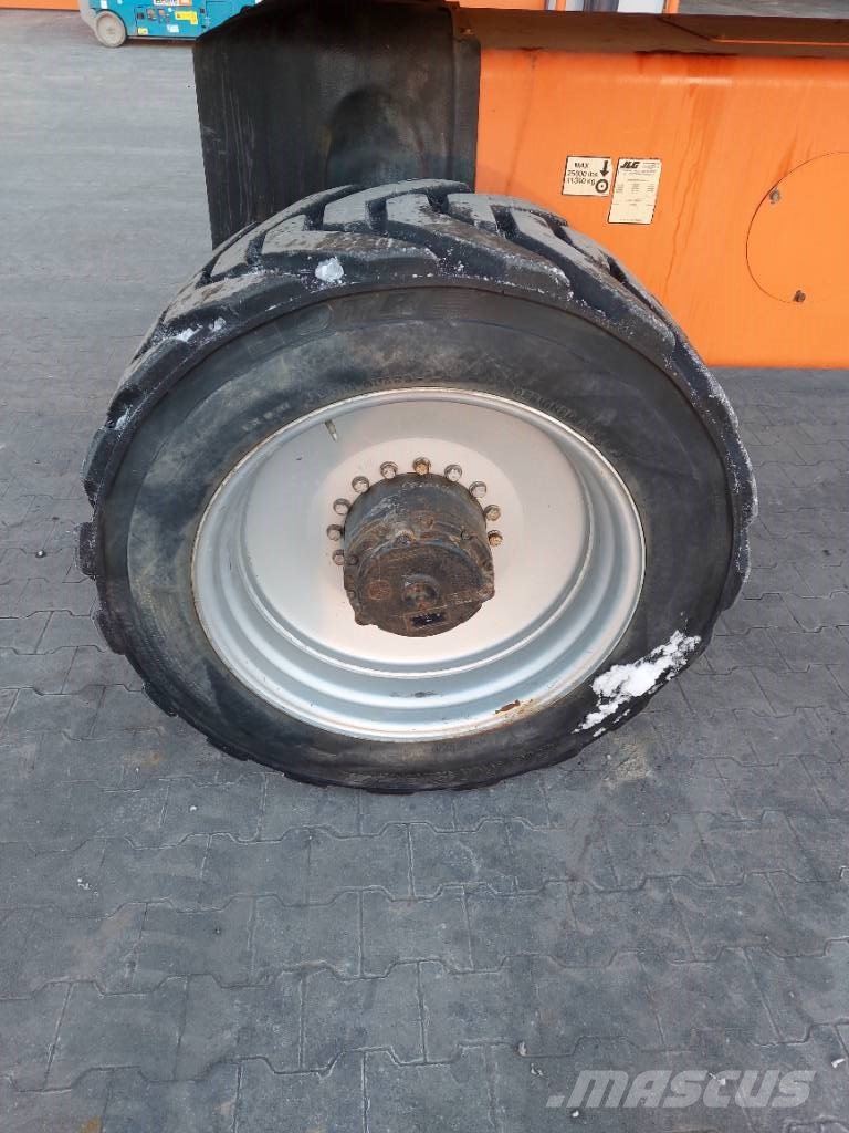 JLG 1200 SJP Nacele cu brat telescopic
