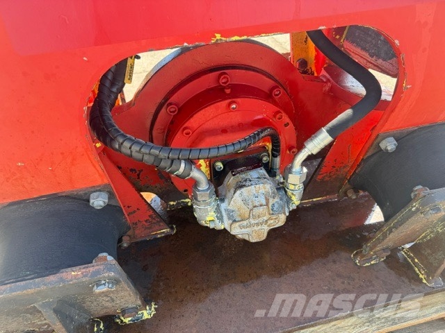 CAT 316/318/320 rotary vibratory compactor جرافات عكسية