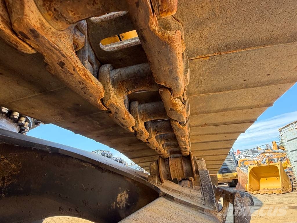 CAT 325 D L LONG REACH 18M Grävmaskiner med lång räckvidd