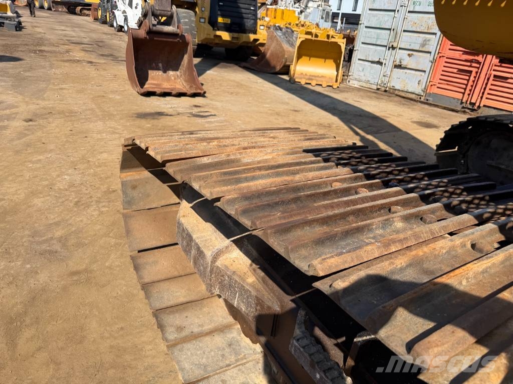 CAT 325 D L LONG REACH 18M Grävmaskiner med lång räckvidd