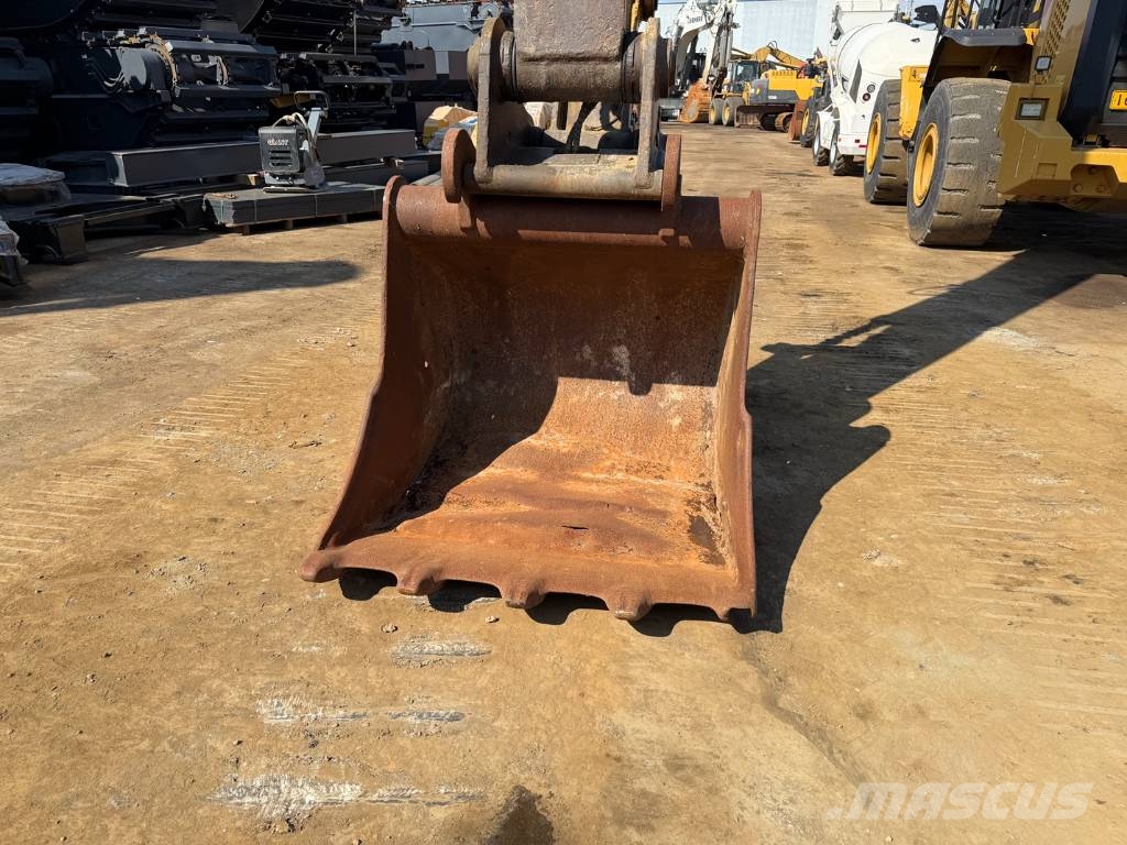 CAT 325 D L LONG REACH 18M Grävmaskiner med lång räckvidd