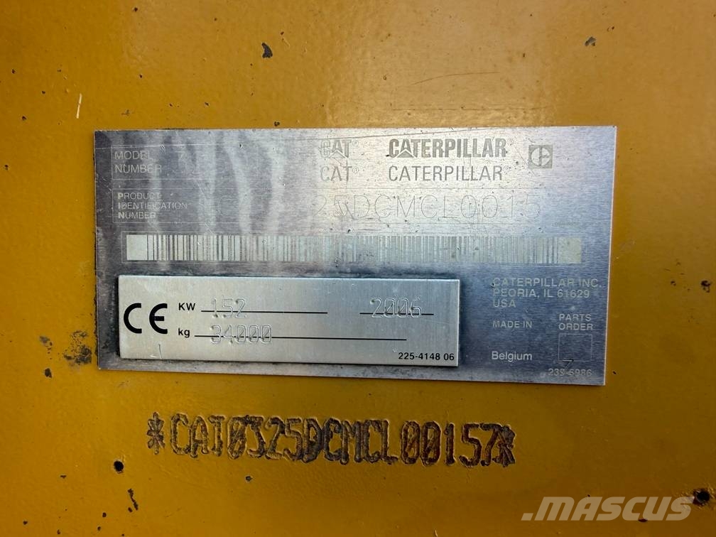 CAT 325 D L LONG REACH 18M Grävmaskiner med lång räckvidd