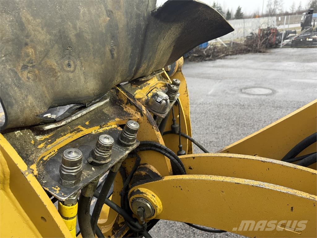 CAT 918M Wheel loaders