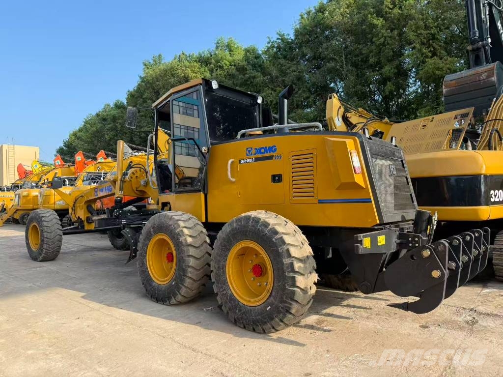XCMG GR 1803 معدات تمهيد الطرق