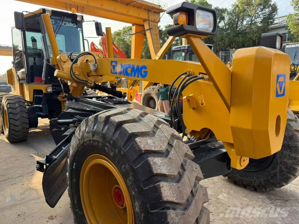 XCMG GR 1803 معدات تمهيد الطرق