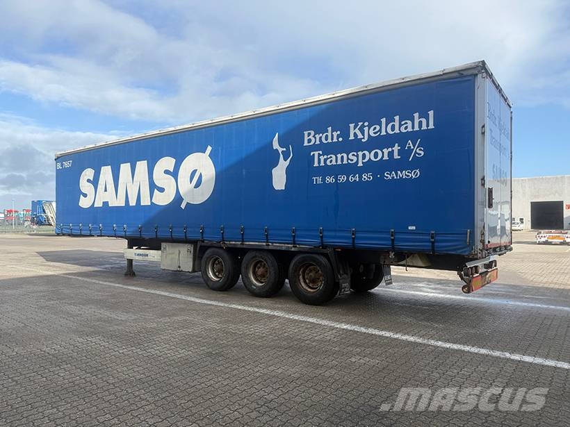 Krone 3 axle Curtainsider / Planenauflieger Tentinės puspriekabės