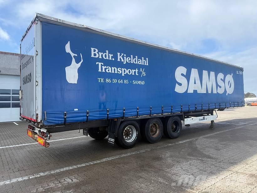 Krone 3 axle Curtainsider / Planenauflieger Tentinės puspriekabės